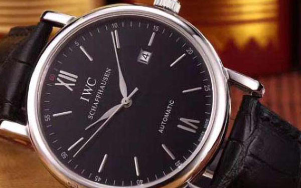 萬國手表生銹的處理方法(圖) 萬國手表生銹的處理方法(圖)