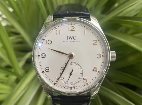 萬國表鏡壞了怎么解決？（手表表鏡破裂處理方法）（圖）